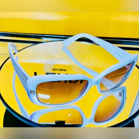 Fendi FS419 White Sunglasses with Logo Arms - Picture 11 of 14